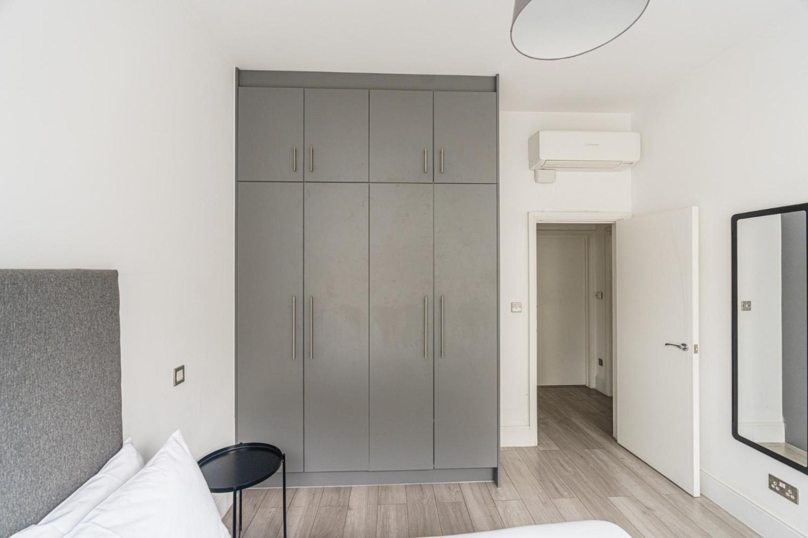 The Apartments Kensington High Street Londres Extérieur photo