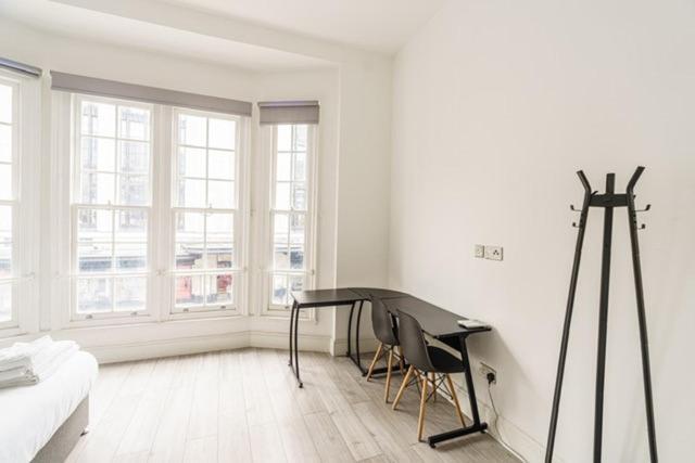 The Apartments Kensington High Street Londres Extérieur photo