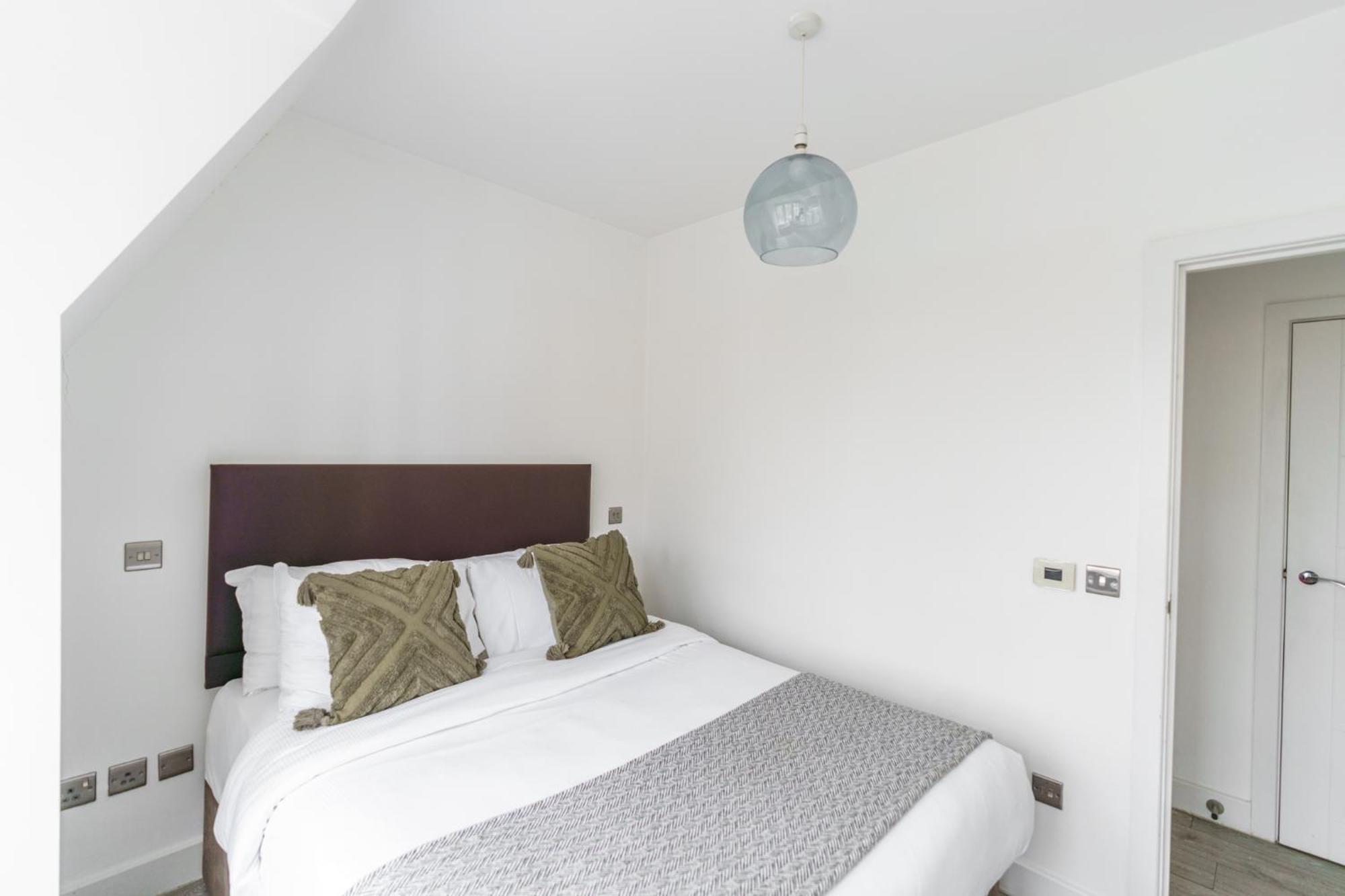 The Apartments Kensington High Street Londres Extérieur photo